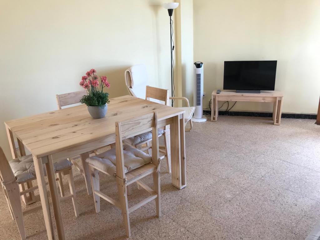 El Faro Apartaments Platja Llarga-Les Salines-Tgn ตาร์ราโกนา ภายนอก รูปภาพ