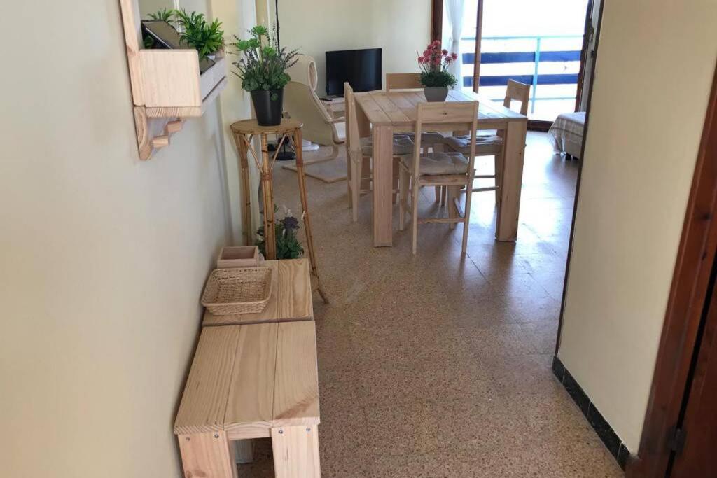 El Faro Apartaments Platja Llarga-Les Salines-Tgn ตาร์ราโกนา ภายนอก รูปภาพ