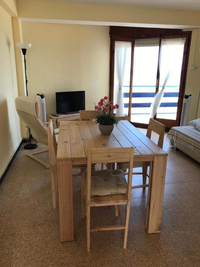 El Faro Apartaments Platja Llarga-Les Salines-Tgn ตาร์ราโกนา ภายนอก รูปภาพ