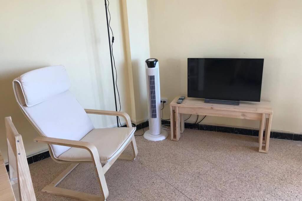 El Faro Apartaments Platja Llarga-Les Salines-Tgn ตาร์ราโกนา ภายนอก รูปภาพ