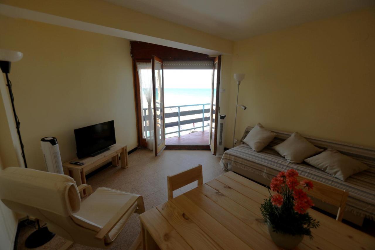 El Faro Apartaments Platja Llarga-Les Salines-Tgn ตาร์ราโกนา ภายนอก รูปภาพ