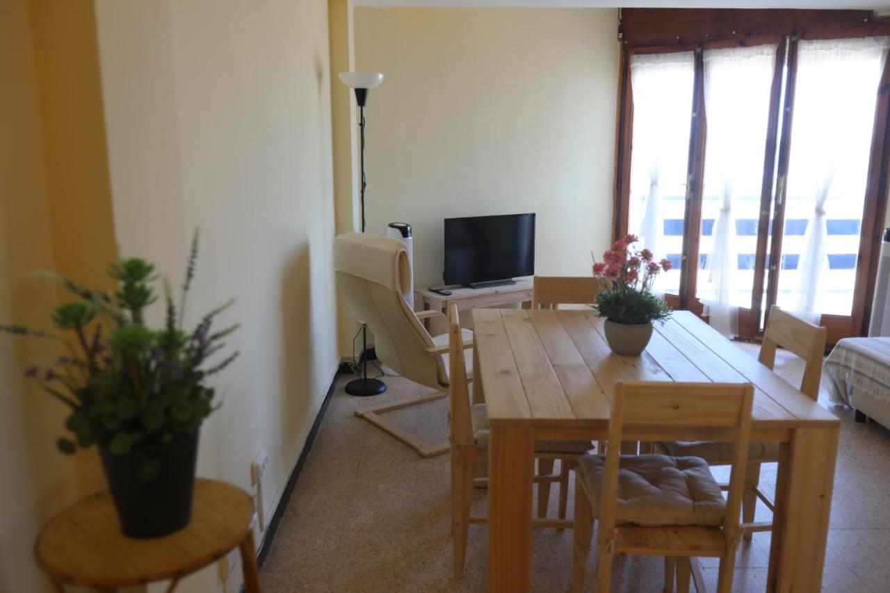 El Faro Apartaments Platja Llarga-Les Salines-Tgn ตาร์ราโกนา ภายนอก รูปภาพ