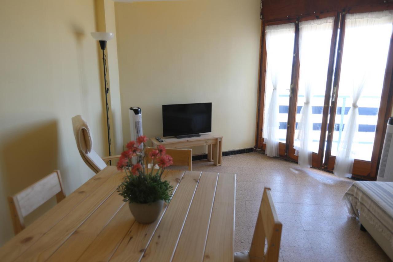 El Faro Apartaments Platja Llarga-Les Salines-Tgn ตาร์ราโกนา ภายนอก รูปภาพ