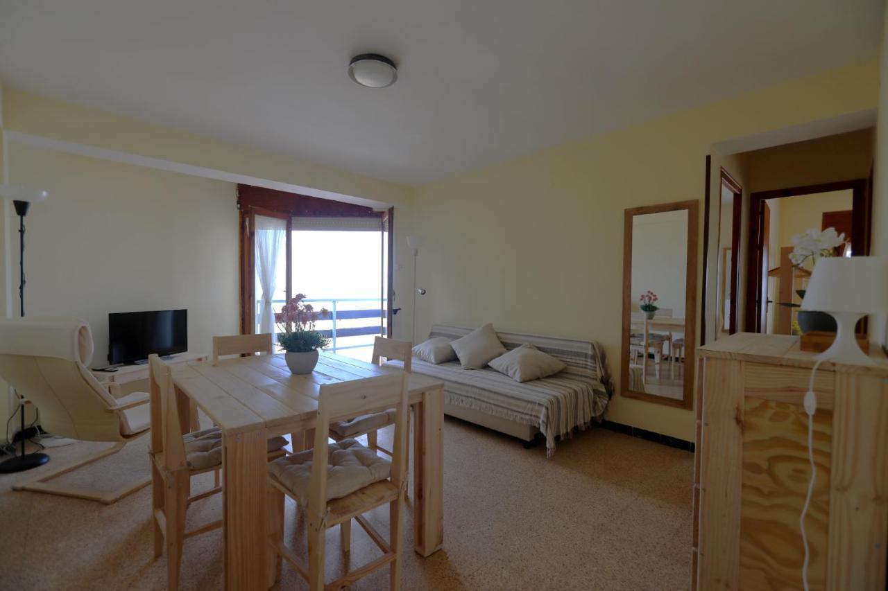 El Faro Apartaments Platja Llarga-Les Salines-Tgn ตาร์ราโกนา ภายนอก รูปภาพ