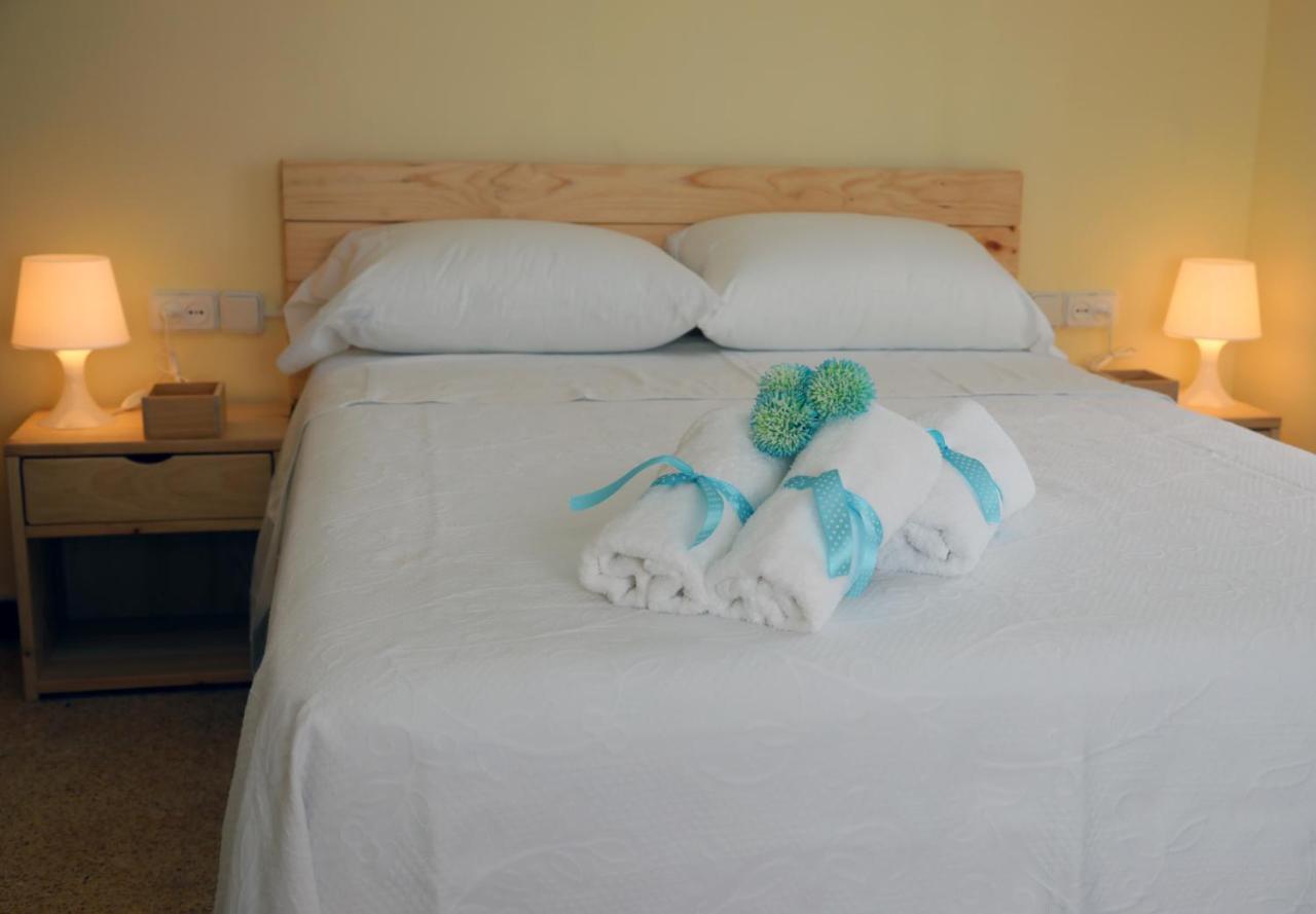 El Faro Apartaments Platja Llarga-Les Salines-Tgn ตาร์ราโกนา ภายนอก รูปภาพ