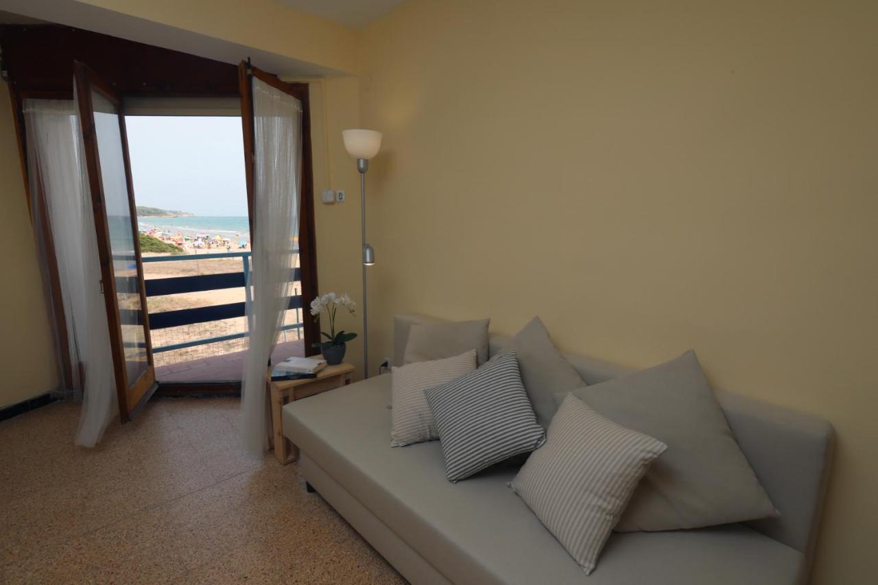 El Faro Apartaments Platja Llarga-Les Salines-Tgn ตาร์ราโกนา ภายนอก รูปภาพ
